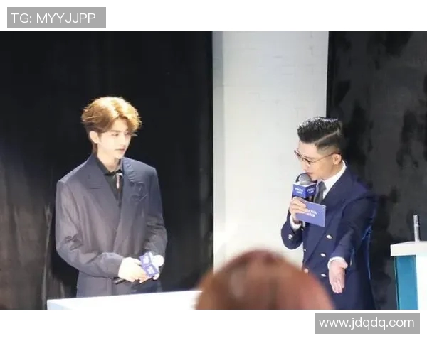 蔡徐坤与足球明星的深厚友谊与合作关系揭秘